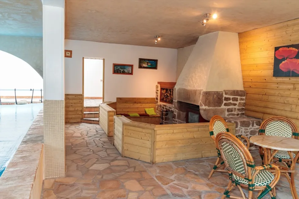 Fireplace corner