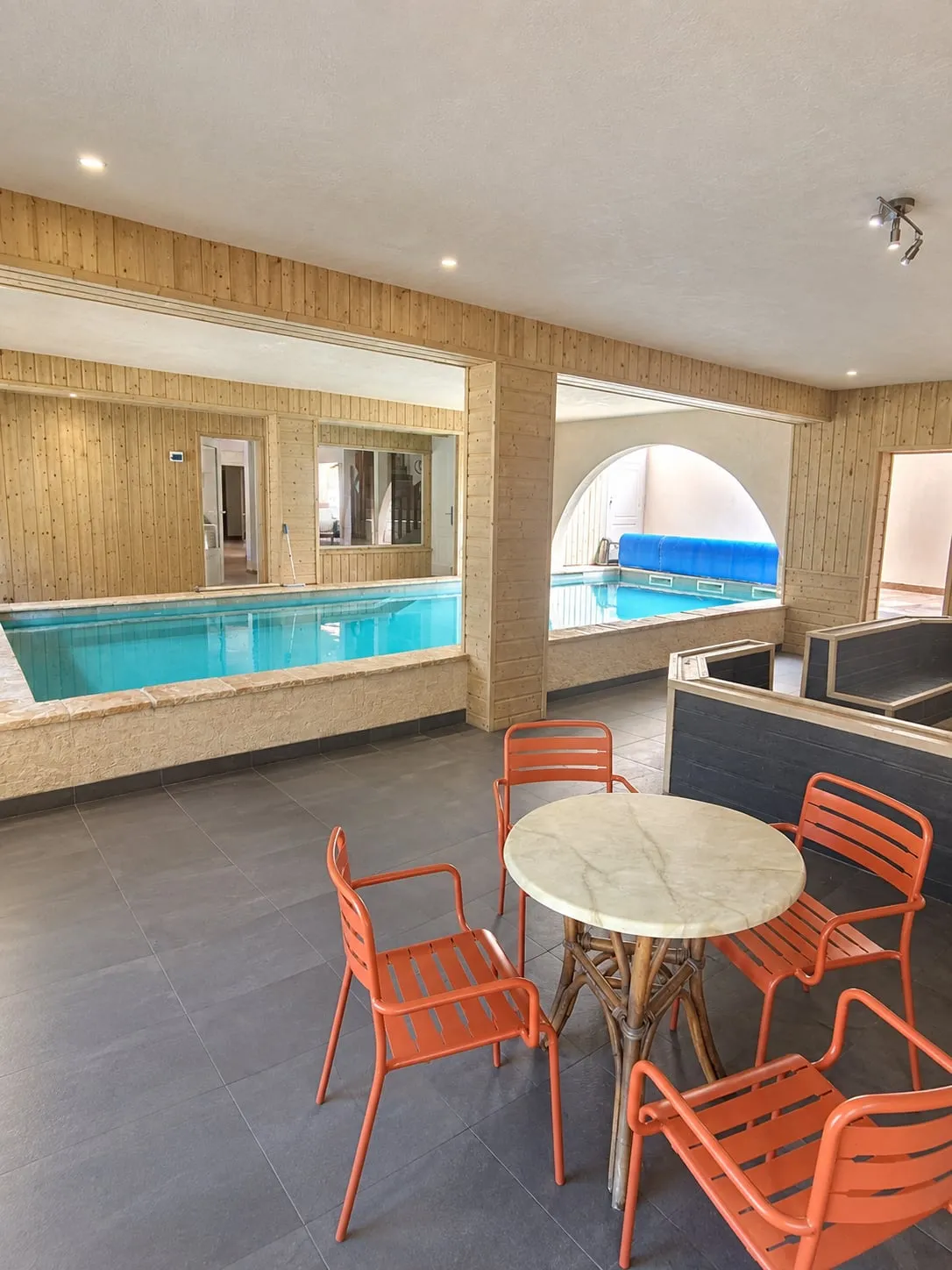 The heated indoor pool at Moulin La Salmonière